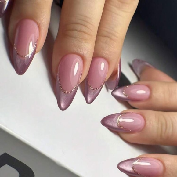 Cute Kawaii Pink Cat Eye Glitter Press On Nail Set - Picture 1 of 3
